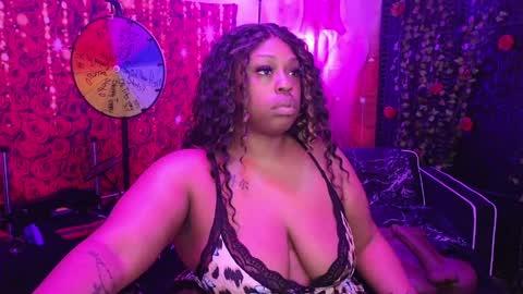 Snapshot of queencroze chatting on 04/02/26, 05:32 Queen Cherise Roze online show from 04/02/26, 05:32