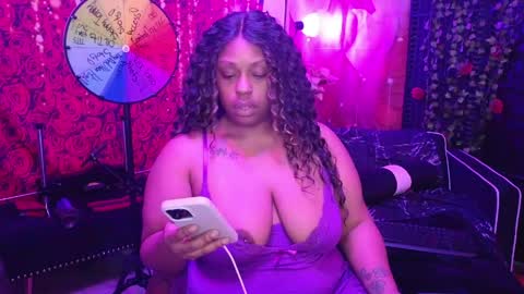 Queen Cherise Roze online show from 04/07/26, 12:11