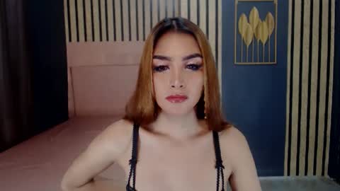 queenemeraldts online show from 12/19/24, 06:23