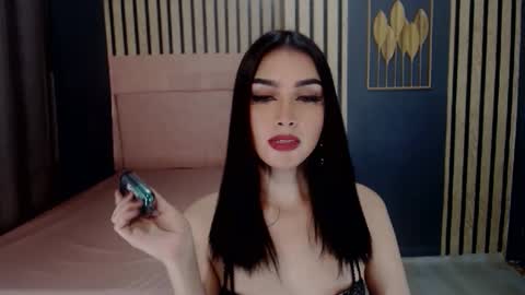 queenemeraldts online show from 12/23/24, 04:33