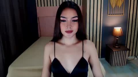 queenemeraldts online show from 02/12/25, 05:26