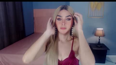 queenemeraldts online show from 09/23/25, 02:03