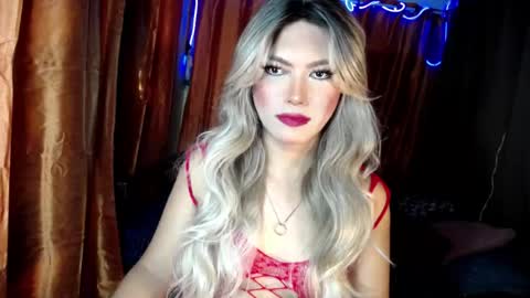 Snapshot of queenfcker1st chatting on 07/16/26, 05:13 Be my property Sabrina online show from 07/16/26, 05:13