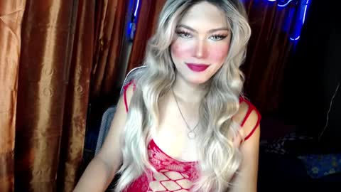 Snapshot of queenfcker1st chatting on 07/19/26, 04:16 Be my property Sabrina online show from 07/19/26, 04:16