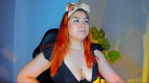 Snapshot of queengrett chatting on 06/07/26, 04:00 Queen online show from 06/07/26, 04:00