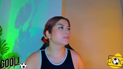 Snapshot of queengrett chatting on 06/17/26, 07:15 Queen online show from 06/17/26, 07:15