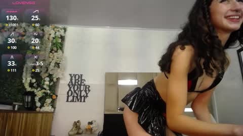 QUEENJEENN online show from 01/06/25, 03:19