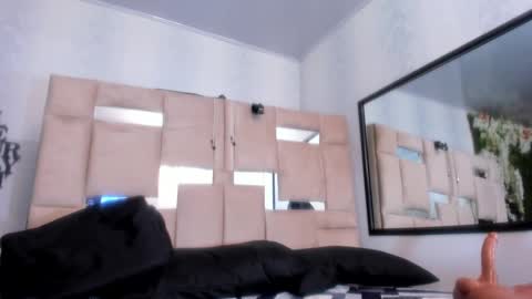 QUEENJEENN online show from 02/18/25, 07:09