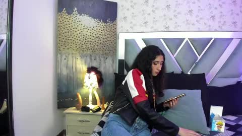 QUEENJEENN online show from 05/07/26, 03:45