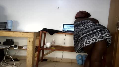 Nina online show from 02/13/26, 09:38