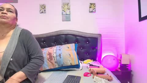 VickyBoobss online show from 06/08/26, 12:49