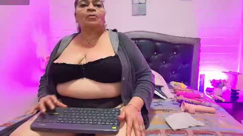 VickyBoobss online show from 06/25/26, 12:31