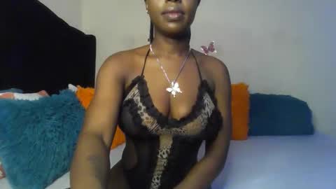 Snapshot of queenmavela_ chatting on 02/16/26, 07:37 queenmavela_ online show from 02/16/26, 07:37