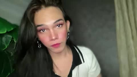 QUEEN online show from 09/20/25, 07:59