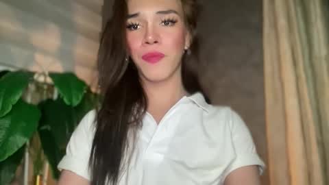 QUEEN online show from 09/30/25, 06:51