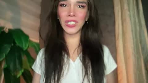 QUEEN online show from 10/02/25, 09:38