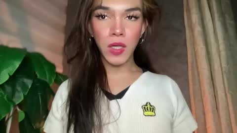 QUEEN online show from 10/02/25, 09:44