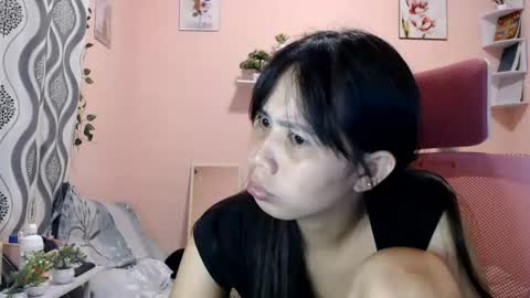 Snapshot of queennbbee chatting on 07/25/26, 12:25 queennbbee online show from 07/25/26, 12:25