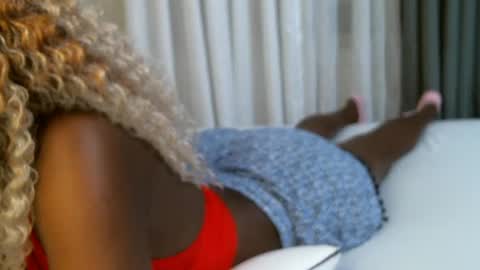Snapshot of queenninaa chatting on 07/28/26, 04:39 queenninaa online show from 07/28/26, 04:39
