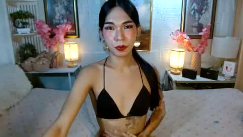 Snapshot of queennira chatting on 06/13/26, 06:22 queennira online show from 06/13/26, 06:22