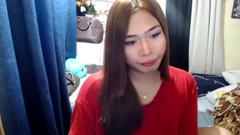 Snapshot of queenofcum169xx chatting on 01/12/25, 05:01 Mikka online show from 01/12/25, 05:01