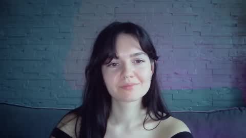 Snapshot of queenofmodels chatting on 11/14/25, 11:20 QueenOfModels online show from 11/14/25, 11:20