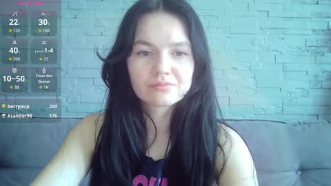 QueenOfModels online show from 05/14/26, 09:16