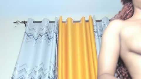 Snapshot of queenoftease_ chatting on 03/19/26, 01:42 queen mama online show from 03/19/26, 01:42