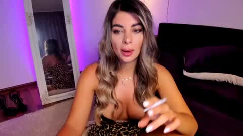 Queennofyuredreams online show from 05/15/26, 11:45