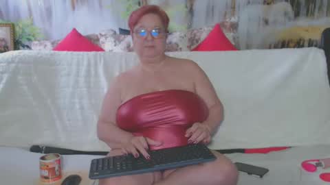 Snapshot of queenpammy chatting on 01/26/25, 08:57 QueenPammy online show from 01/26/25, 08:57