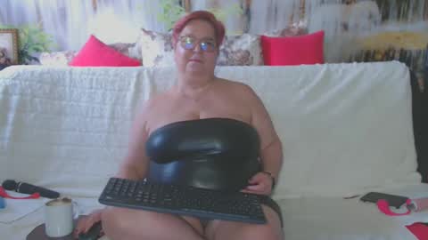 Snapshot of queenpammy chatting on 01/30/25, 10:08 QueenPammy online show from 01/30/25, 10:08