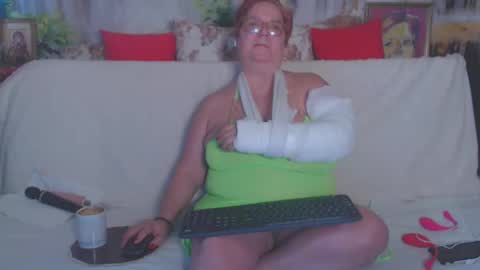 Snapshot of queenpammy chatting on 02/25/25, 07:09 QueenPammy online show from 02/25/25, 07:09