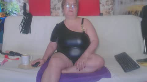 Snapshot of queenpammy chatting on 10/11/25, 07:07 QueenPammy online show from 10/11/25, 07:07