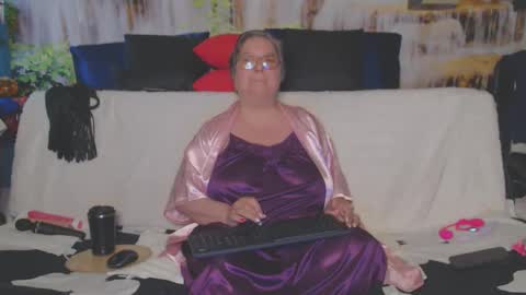 QueenPammy online show from 04/04/26, 05:38