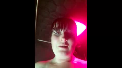 Snapshot of queenpeach13 chatting on 03/11/26, 06:25 queenpeach13 online show from 03/11/26, 06:25