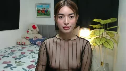 Snapshot of queenpinay69 chatting on 09/11/25, 01:44 QueenPinay69 online show from 09/11/25, 01:44