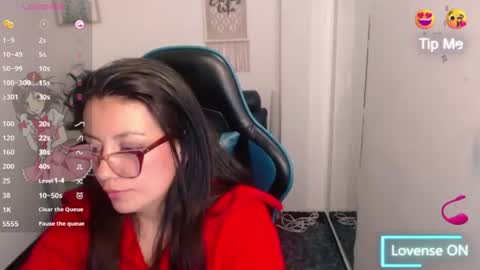 Snapshot of queenrose94 chatting on 06/20/26, 05:16 queenrose94 online show from 06/20/26, 05:16