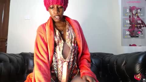 Snapshot of queensanta chatting on 03/09/26, 03:54 santa online show from 03/09/26, 03:54