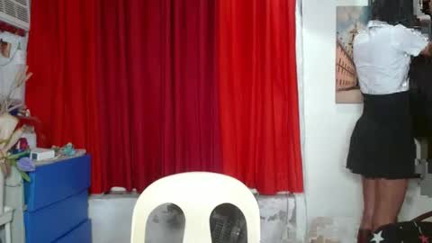 queensteffi online show from 12/04/25, 10:07