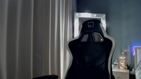 Queensy online show from 12/06/24, 06:06