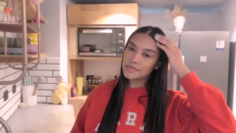 Snapshot of queenv66 chatting on 01/04/25, 01:42 Val - online show from 01/04/25, 01:42
