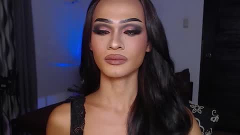 Snapshot of queenvalentinats chatting on 11/05/25, 03:12 ValentinaMoone online show from 11/05/25, 03:12