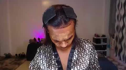 Snapshot of queenvalentinats chatting on 02/01/26, 06:45 ValentinaMoone online show from 02/01/26, 06:45