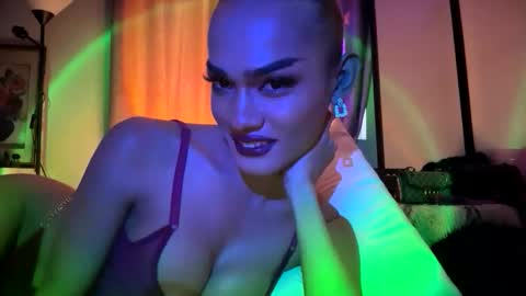 Snapshot of queenvalentinats chatting on 02/28/26, 06:14 ValentinaMoone online show from 02/28/26, 06:14