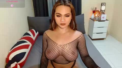 Snapshot of queenversa69 chatting on 12/07/24, 02:53 DANA online show from 12/07/24, 02:53