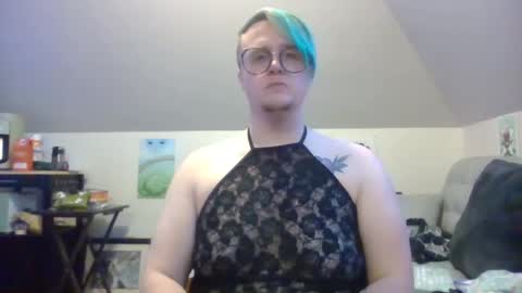Snapshot of queerlyjaz chatting on 09/13/25, 02:11 queerlyjaz online show from 09/13/25, 02:11