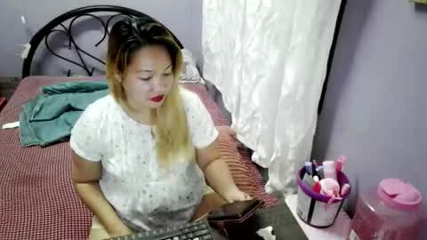 quelly40 online show from 10/28/25, 07:05