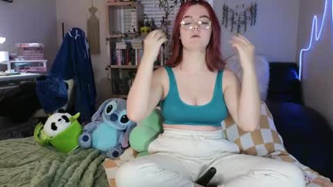Snapshot of quervoqueen1 chatting on 02/14/25, 12:36 Bri online show from 02/14/25, 12:36