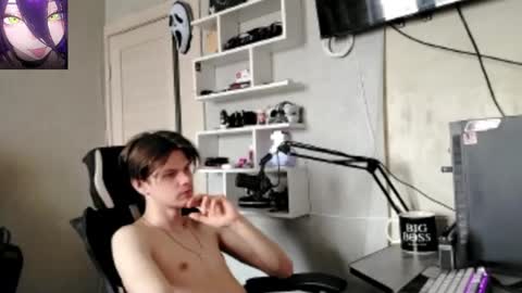 Snapshot of quiet_sh chatting on 02/14/26, 07:49 quiet_sh online show from 02/14/26, 07:49