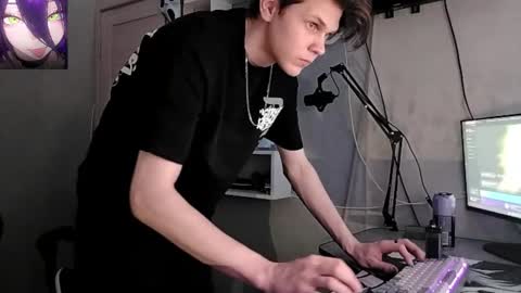 Snapshot of quiet_sh chatting on 02/22/26, 01:29 quiet_sh online show from 02/22/26, 01:29